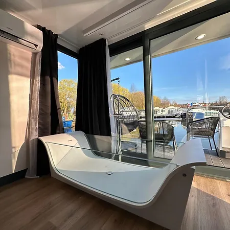 L'escale Royale - Rhin - Strasbourg 船屋 *