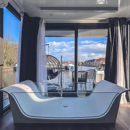 L'escale Royale - Rhin - Strasbourg 船屋 *